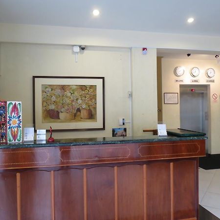 Hotel Plaza Mayor リマ エクステリア 写真